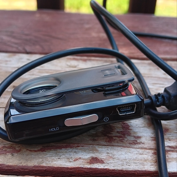 Sansa Clip 1GB - PARTS ONLY - Internal Battery is dead. - Clip is in great shape - Picture 6 of 6